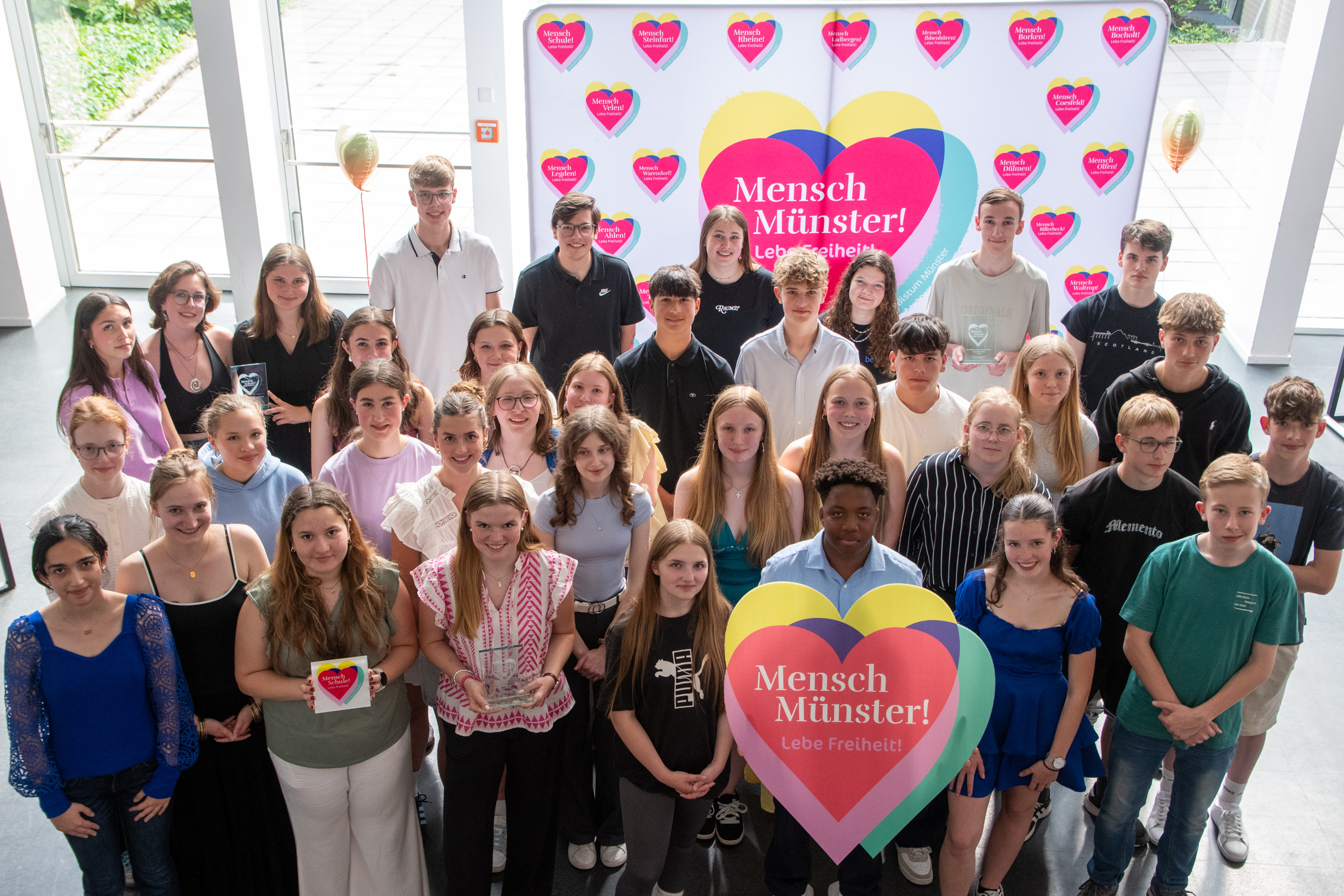 Schüler der Demokratie-AG der Bischöflichen Realschule Warendorf erhalten Sonderpreis der „Youngcaritas“