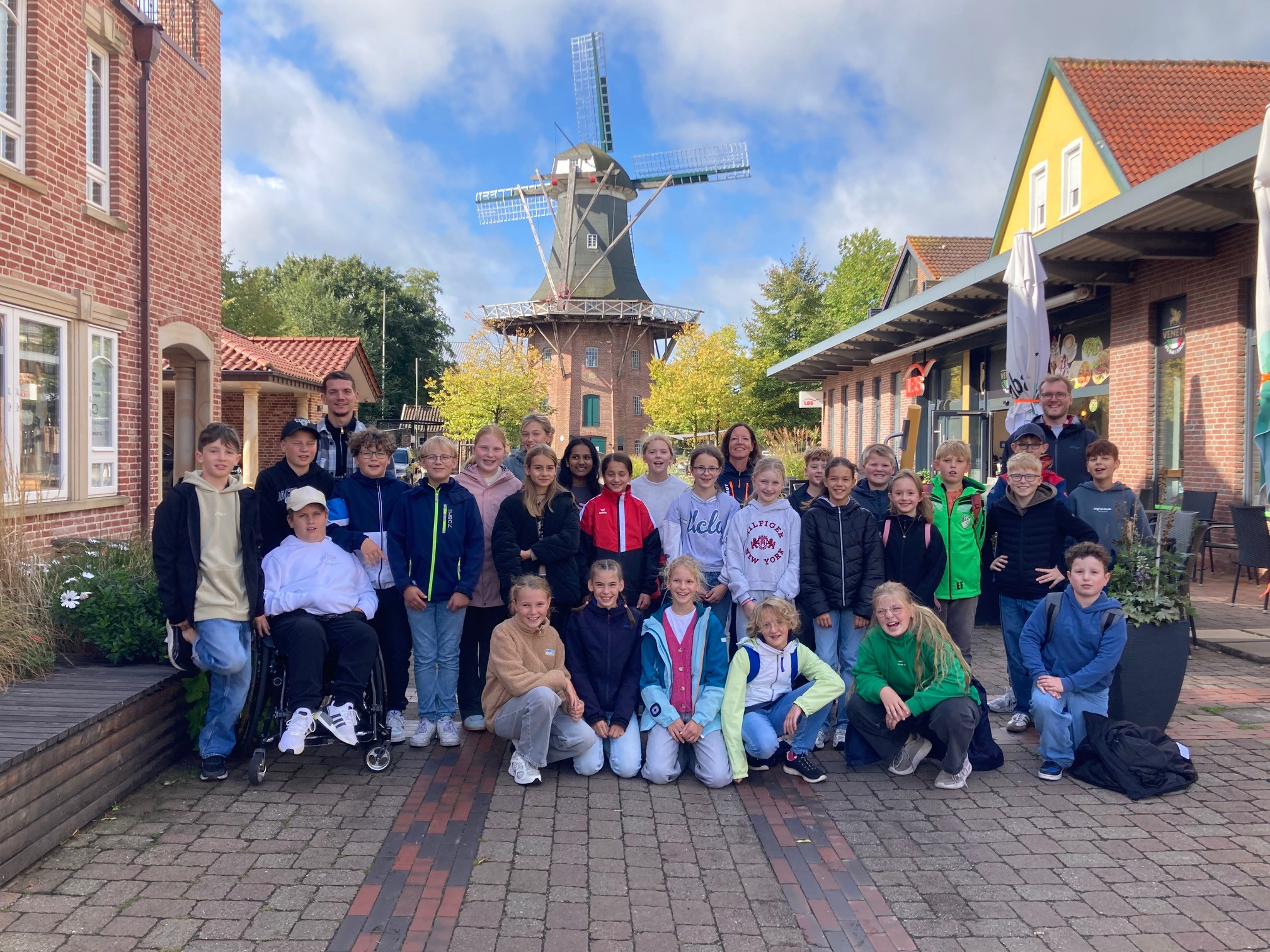 Stürmisch-schöne Tage in Papenburg für unsere 6er!