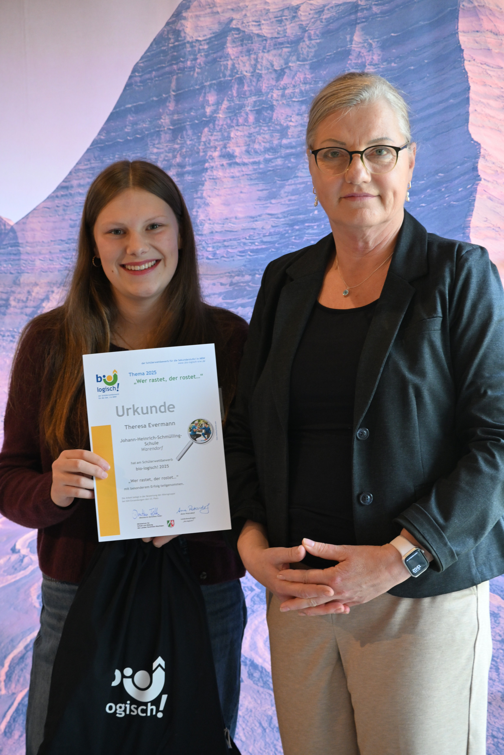 Preisträgerin aus dem Biologiekurs ausgezeichnet
