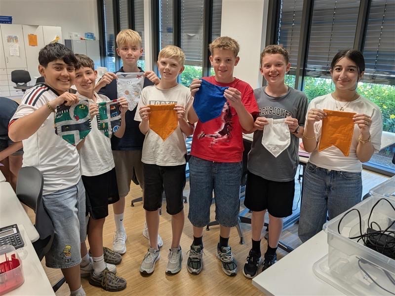 „Jeder Wimpel zählt“ – Zukunftsfest vom Haus der Familie, Volkshochschule Warendorf und Emshof Telgte 